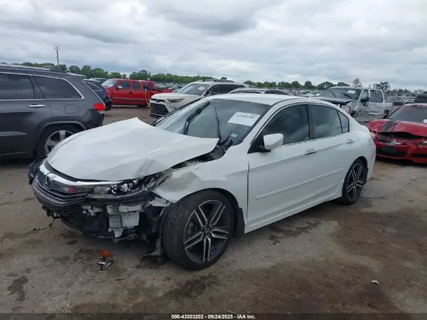 1HGCR2F67HA022403 2017 HONDA ACCORD - Image 2