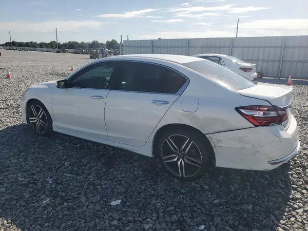 1HGCR2F67HA222682 2017 HONDA ACCORD - Image 2