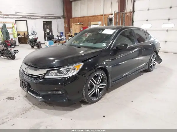 1HGCR2F68HA199588 2017 HONDA ACCORD - Image 2