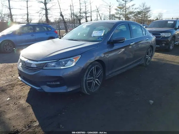 1HGCR2F68HA199610 2017 HONDA ACCORD - Image 2