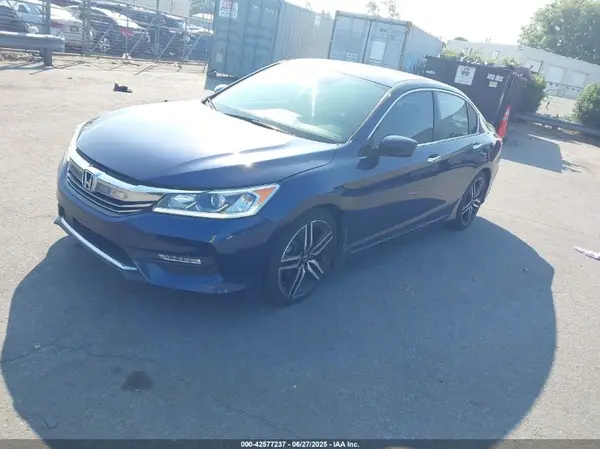1HGCR2F69GA082875 2016 HONDA ACCORD - Image 2