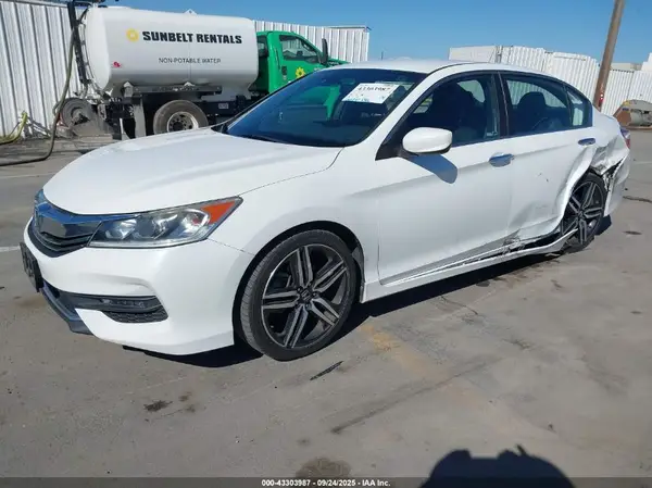 1HGCR2F69GA095108 2016 HONDA ACCORD - Image 2