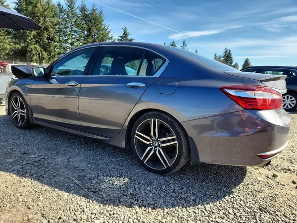 1HGCR2F69GA162743 2016 HONDA ACCORD - Image 2
