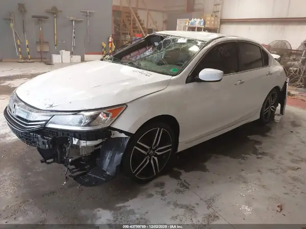 1HGCR2F69HA203681 2017 HONDA ACCORD - Image 2