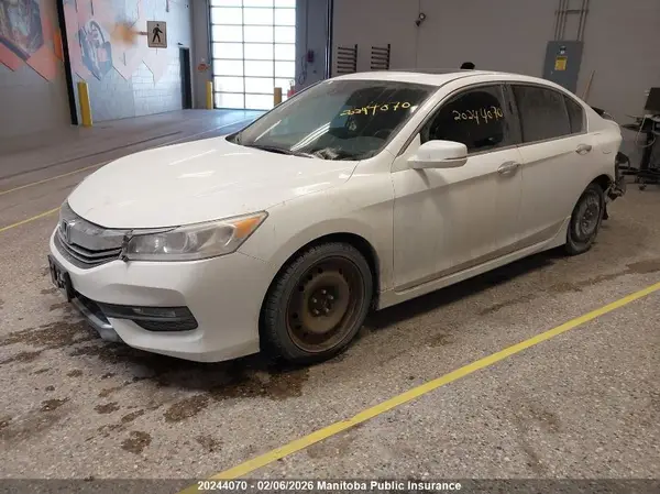 1HGCR2F69HA800202 2017 HONDA ACCORD - Image 2