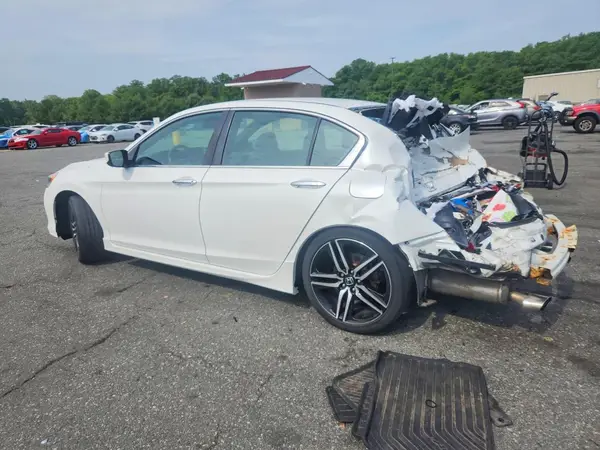 1HGCR2F6XHA129560 2017 HONDA ACCORD - Image 2