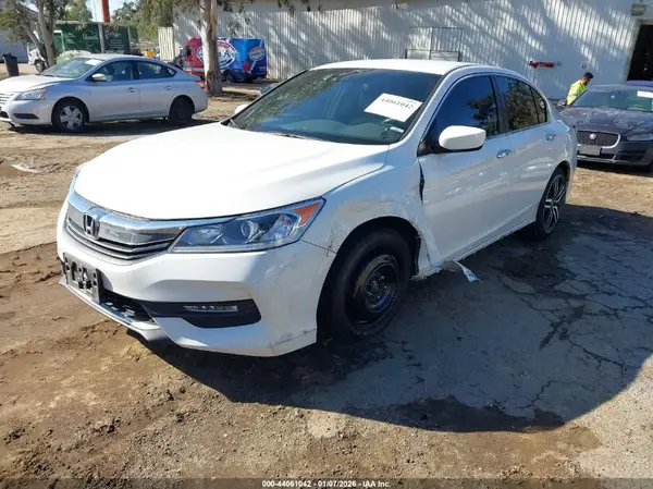 1HGCR2F6XHA218089 2017 HONDA ACCORD - Image 2
