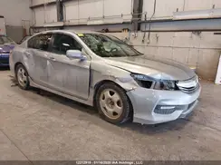 1HGCR2F6XHA800516 2017 HONDA ACCORD