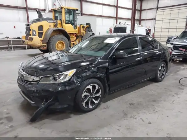 1HGCR2F70HA019612 2017 HONDA ACCORD - Image 2