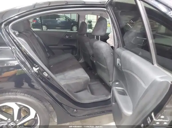 1HGCR2F70HA019612 2017 HONDA ACCORD - Image 8