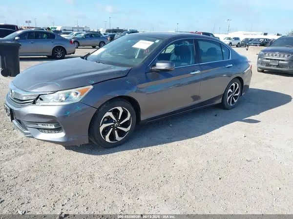 1HGCR2F70HA036930 2017 HONDA ACCORD - Image 2