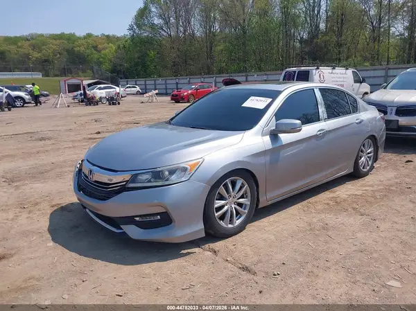 1HGCR2F70HA132766 2017 HONDA ACCORD - Image 2