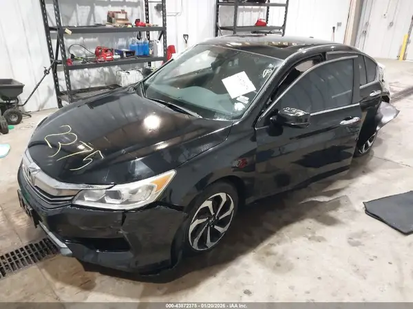 1HGCR2F70HA171745 2017 HONDA ACCORD - Image 2