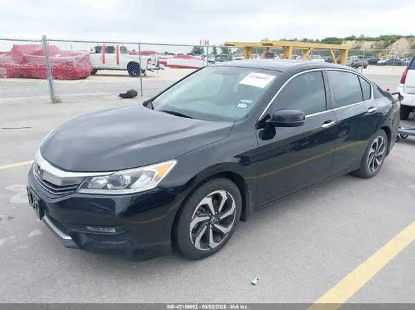 1HGCR2F70HA210804 2017 HONDA ACCORD - Image 2