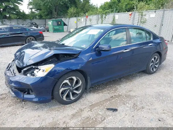 1HGCR2F70HA233855 2017 HONDA ACCORD - Image 2