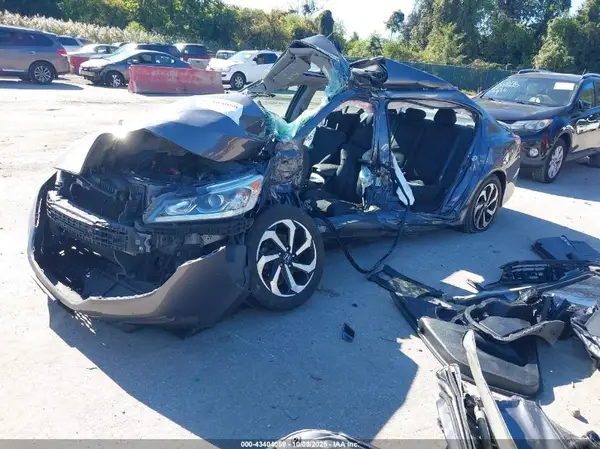1HGCR2F70HA297961 2017 HONDA ACCORD - Image 2