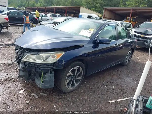 1HGCR2F71HA083528 2017 HONDA ACCORD - Image 2