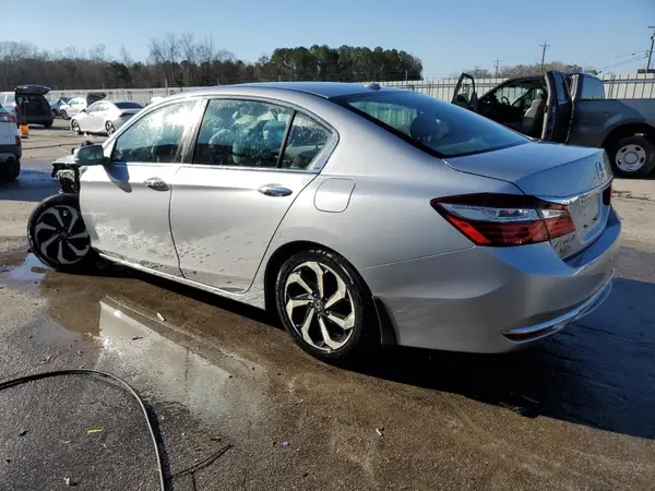 1HGCR2F71HA108105 2017 HONDA ACCORD - Image 2