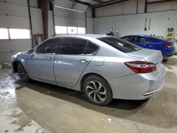 1HGCR2F71HA183872 2017 HONDA ACCORD - Image 2