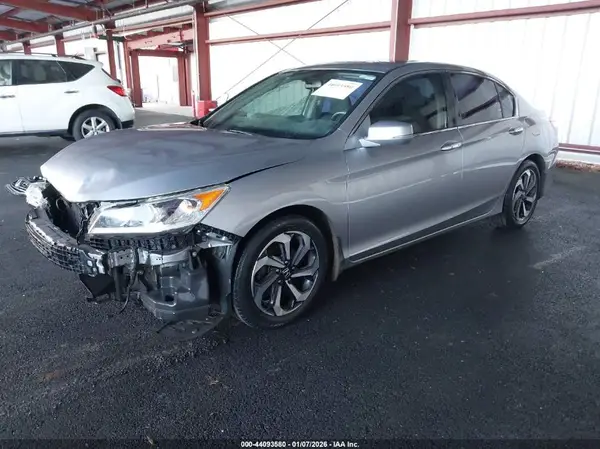 1HGCR2F71HA185668 2017 HONDA ACCORD - Image 2