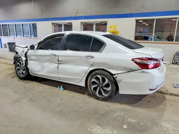 1HGCR2F71HA278061 2017 HONDA ACCORD - Image 2