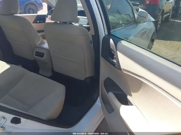 1HGCR2F71HA294812 2017 HONDA ACCORD - Image 8