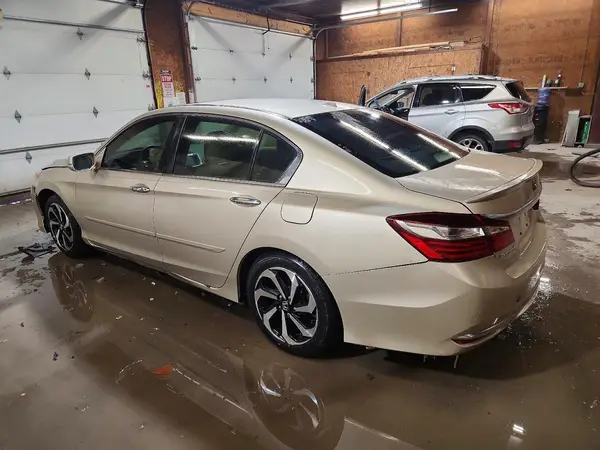 1HGCR2F72GA135862 2016 HONDA ACCORD - Image 2