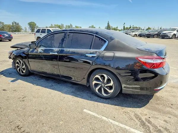 1HGCR2F72HA060713 2017 HONDA ACCORD - Image 2
