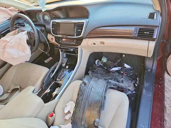 1HGCR2F72HA078144 2017 HONDA ACCORD - Image 8