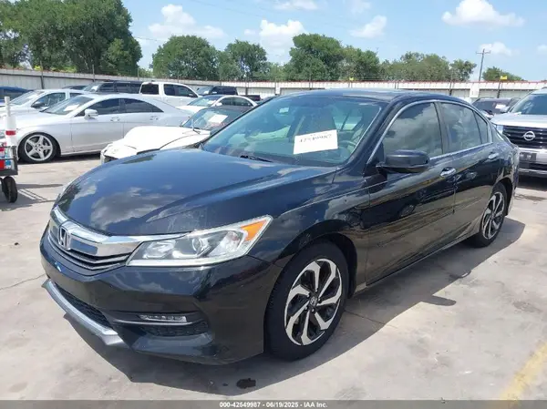 1HGCR2F72HA125768 2017 HONDA ACCORD - Image 2