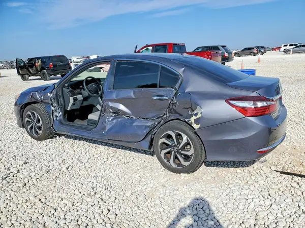 1HGCR2F72HA140318 2017 HONDA ACCORD - Image 2