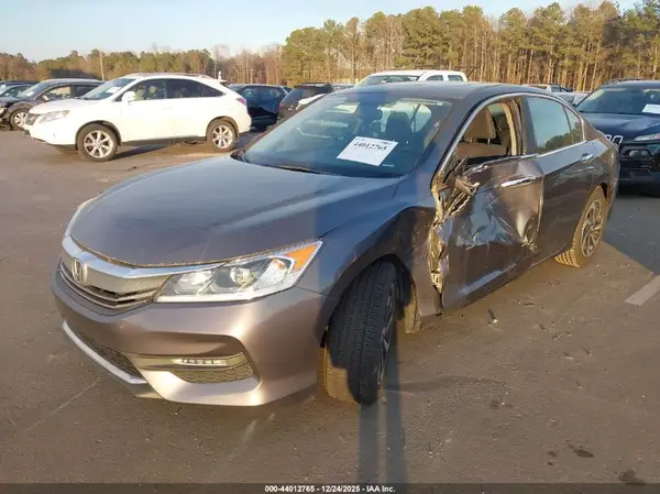 1HGCR2F72HA182472 2017 HONDA ACCORD - Image 2