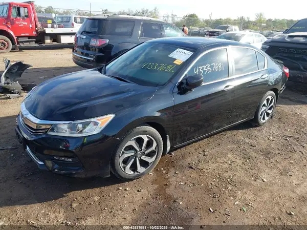 1HGCR2F72HA205698 2017 HONDA ACCORD - Image 2