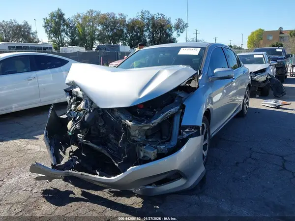 1HGCR2F72HA258773 2017 HONDA ACCORD - Image 2