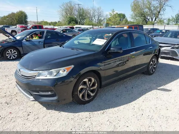 1HGCR2F72HA274147 2017 HONDA ACCORD - Image 2