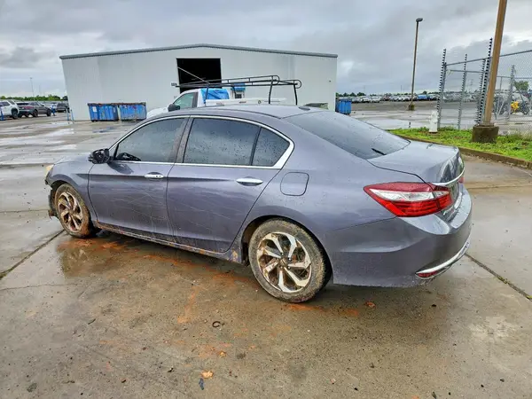 1HGCR2F73GA058449 2016 HONDA ACCORD - Image 2
