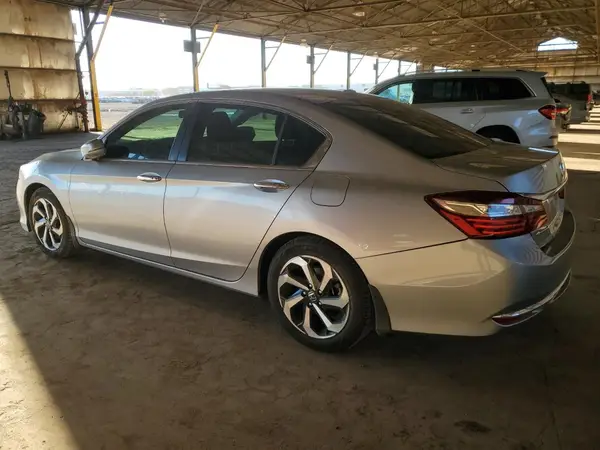 1HGCR2F73GA135594 2016 HONDA ACCORD - Image 2