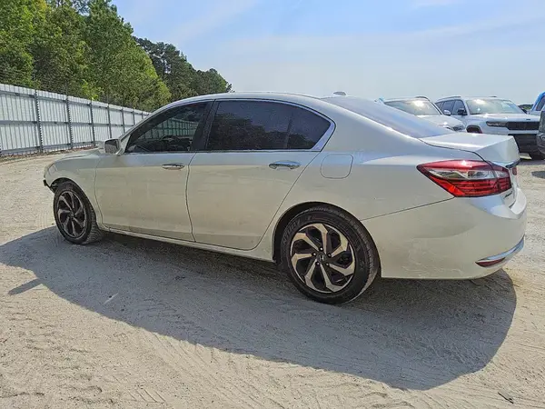 1HGCR2F73HA064432 2017 HONDA ACCORD - Image 2