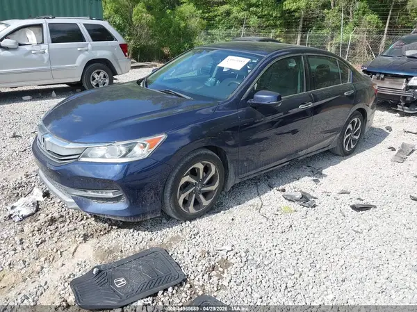 1HGCR2F73HA083563 2017 HONDA ACCORD - Image 2