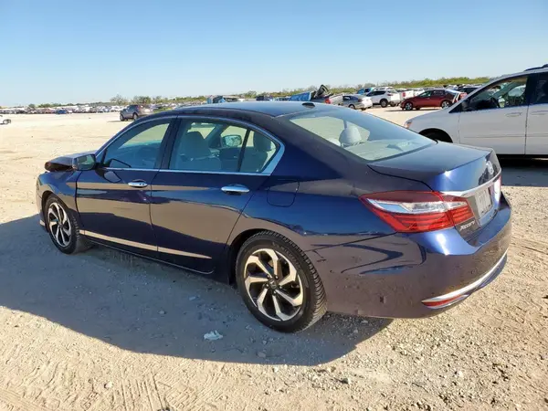 1HGCR2F73HA118070 2017 HONDA ACCORD - Image 2