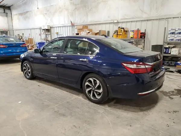 1HGCR2F73HA120658 2017 HONDA ACCORD - Image 2