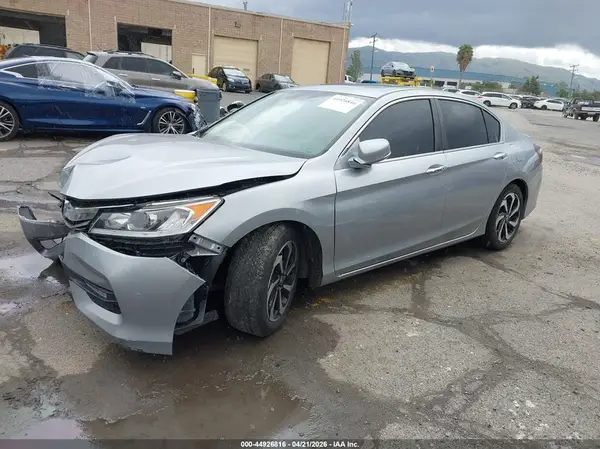 1HGCR2F73HA132437 2017 HONDA ACCORD - Image 2