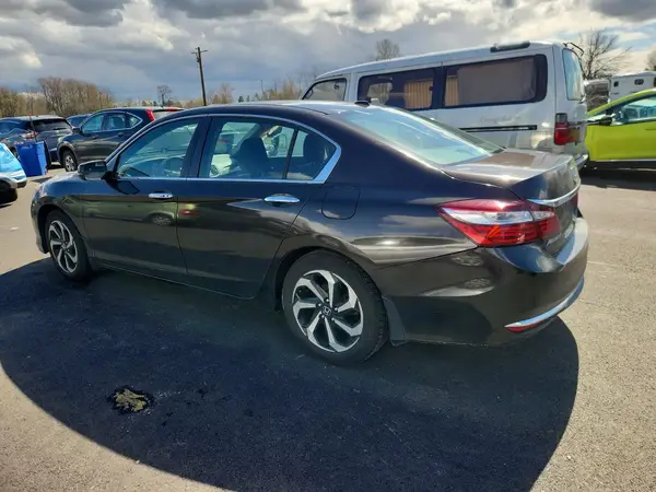 1HGCR2F73HA194372 2017 HONDA ACCORD - Image 2