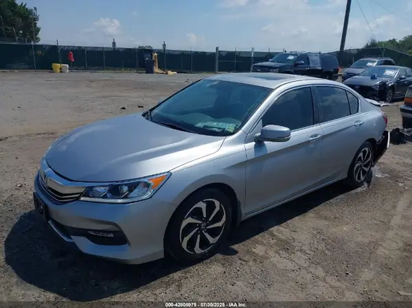 1HGCR2F74GA075924 2016 HONDA ACCORD - Image 2