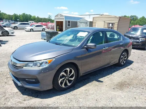 1HGCR2F74HA002361 2017 HONDA ACCORD - Image 2