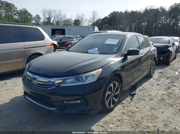 1HGCR2F74HA005776 2017 HONDA ACCORD - Image 2