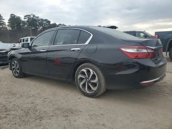 1HGCR2F74HA071678 2017 HONDA ACCORD - Image 2