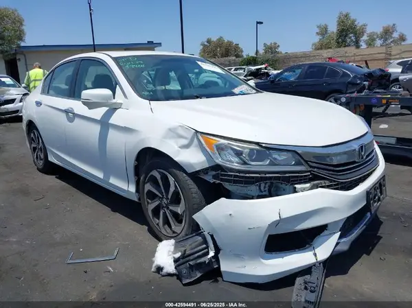 1HGCR2F74HA090764 2017 HONDA ACCORD - Image 1