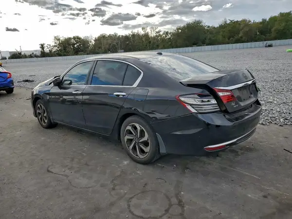 1HGCR2F74HA104243 2017 HONDA ACCORD - Image 2