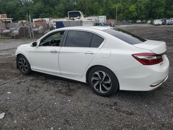 1HGCR2F74HA110849 2017 HONDA ACCORD - Image 2